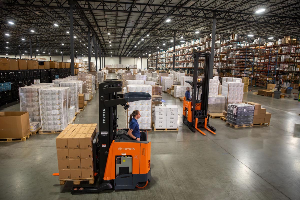 Toyota standup rider forklift